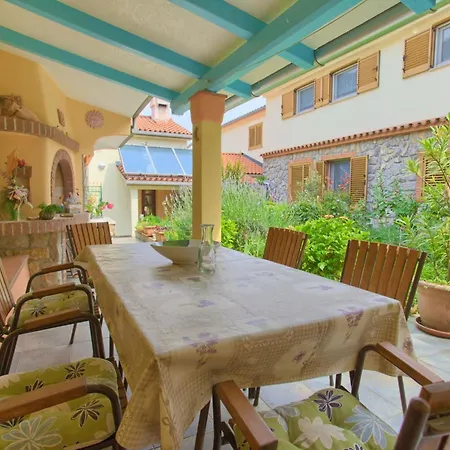 Superb With Sea Views - One Bedroom With Balcony Appartement *
