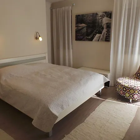 Superb With Sea Views - One Bedroom With Balcony * Lovran